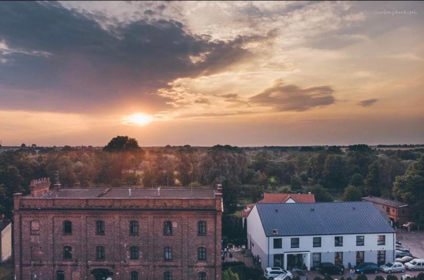 Hotel Maly Mlyn Stargard Szczeciński Buitenkant foto