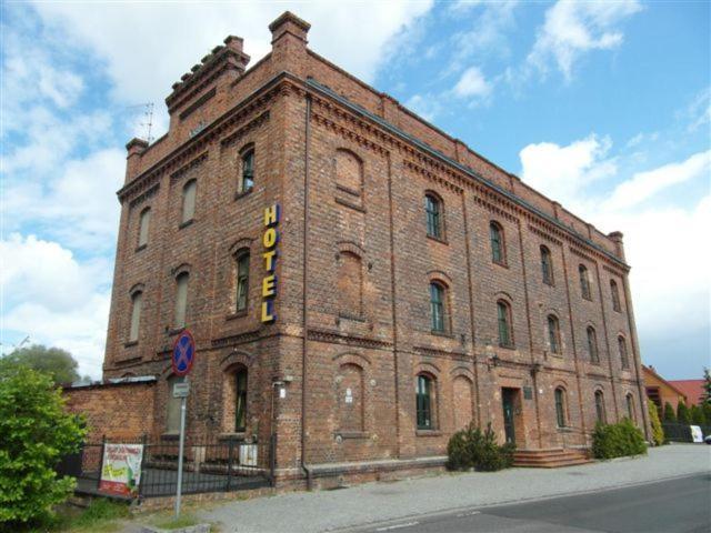 Hotel Maly Mlyn Stargard Szczeciński Buitenkant foto