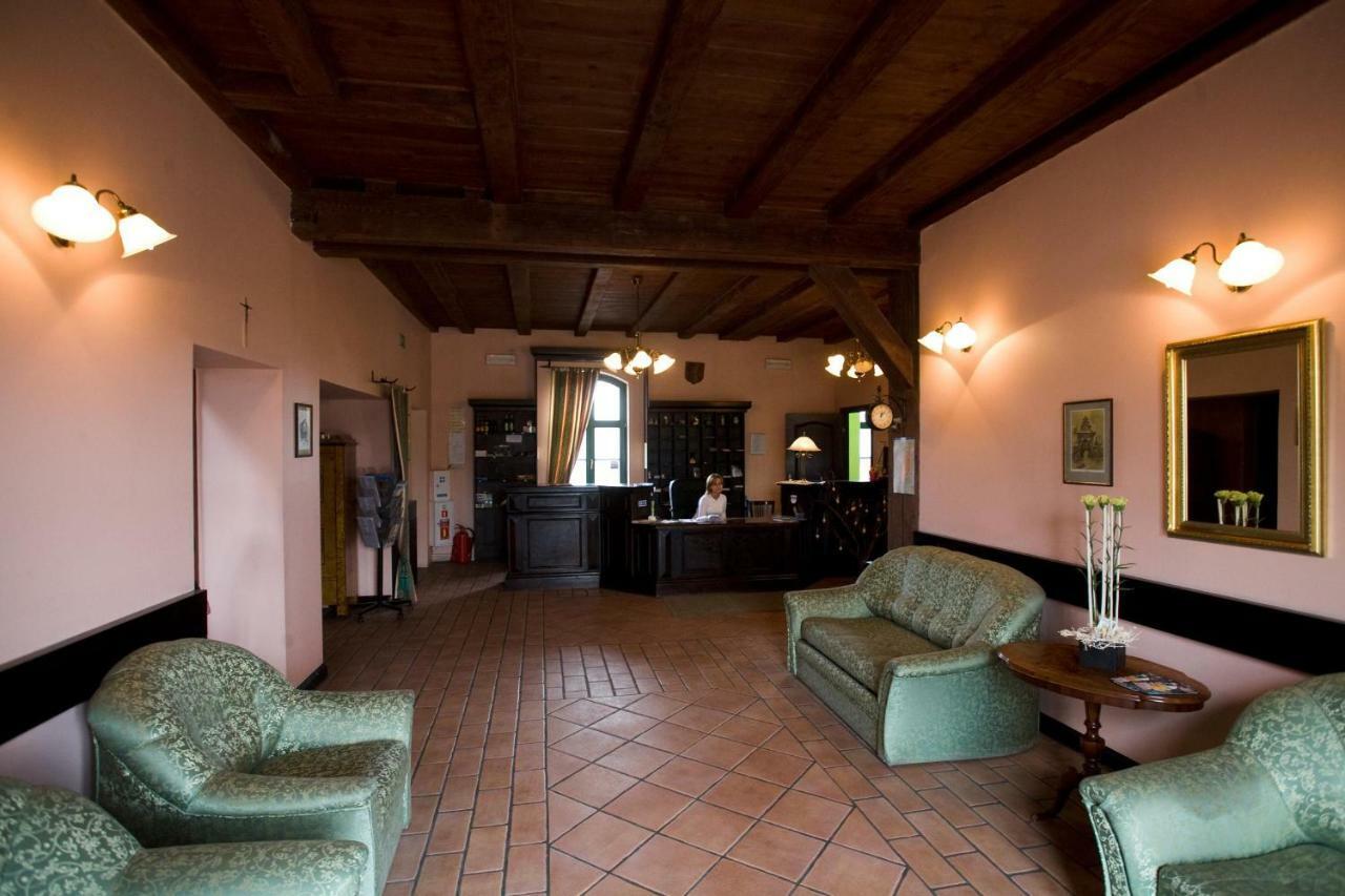 Hotel Maly Mlyn Stargard Szczeciński Buitenkant foto